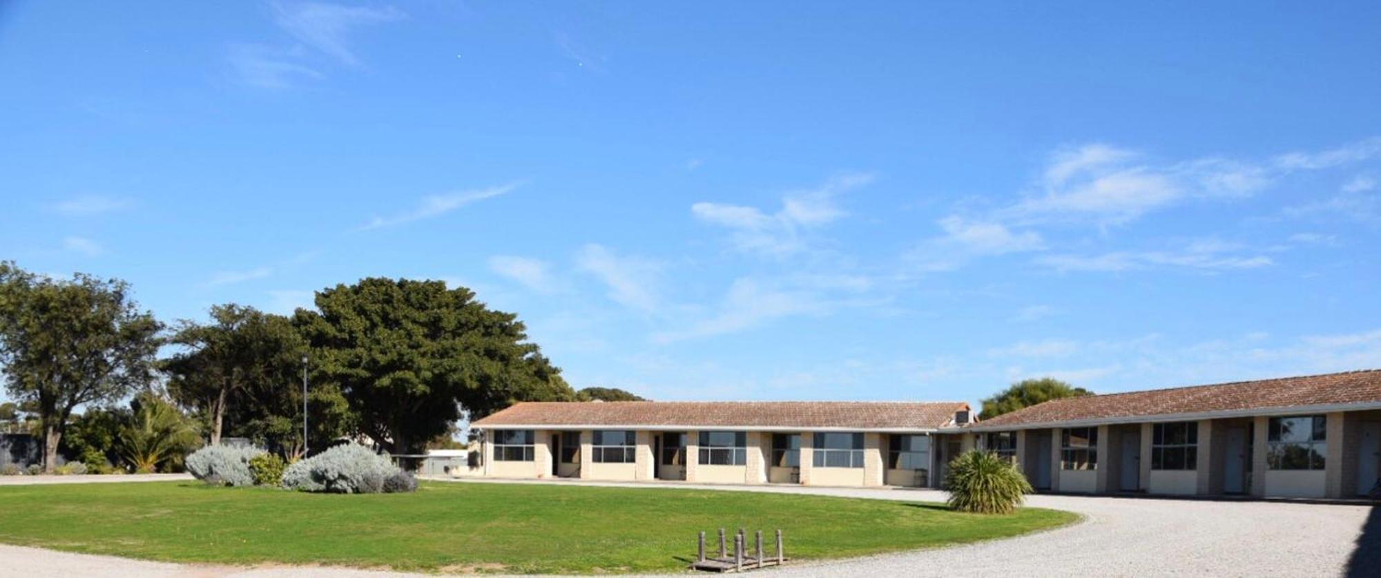 Stansbury Holiday Motel 외부 사진