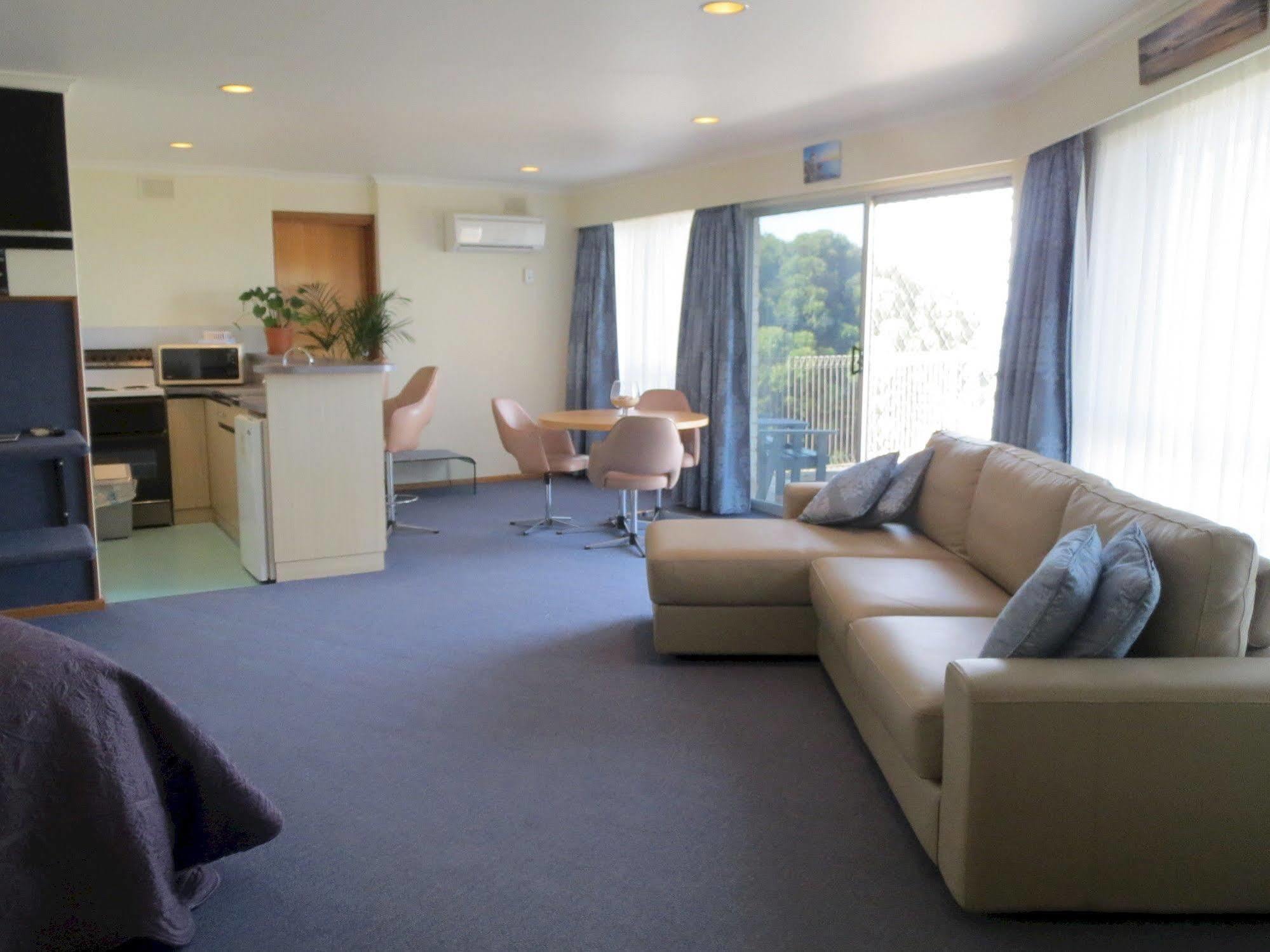 Stansbury Holiday Motel 외부 사진